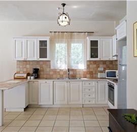 3 bedroom villa with heated pool in Kassiopi, Corfu, sleeps 6